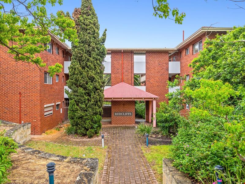 16/14 Canham Way, Orelia
