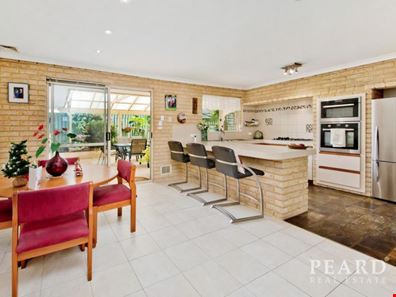 2/38-40 Bower Street, Doubleview WA 6018