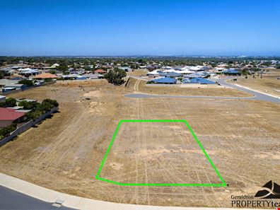 25 Half Moon Drive, Waggrakine WA 6530