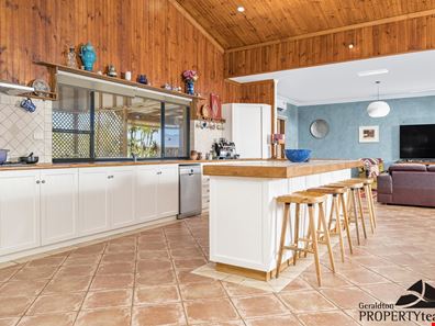 24 Cedar Crescent, Strathalbyn WA 6530