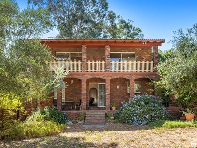 13 Mader Crescent, Mount Nasura WA 6112