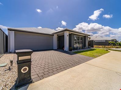 23 Dragonfly Boulevard, Lakelands WA 6180