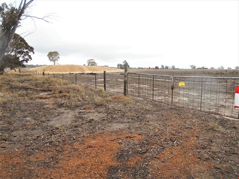 30556 Great Southern Hwy, Broomehill Village