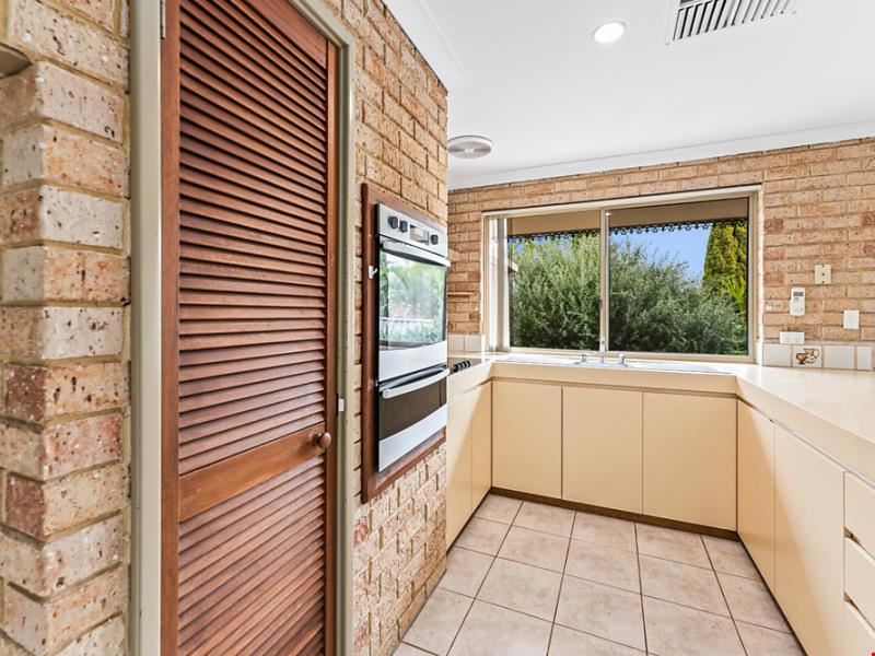 17B Begonia Street, Duncraig WA 6023