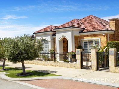 17 O'Mara Boulevard, Iluka WA 6028