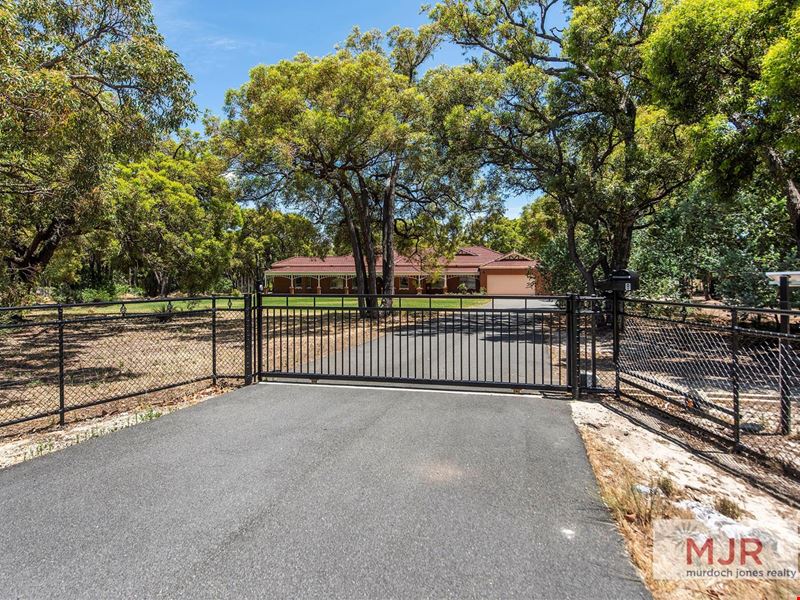 8 Rushton Road, Martin WA 6110