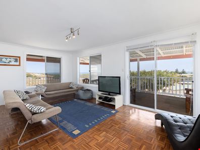 1 LARWOOD ELBOW, Seabird WA 6042