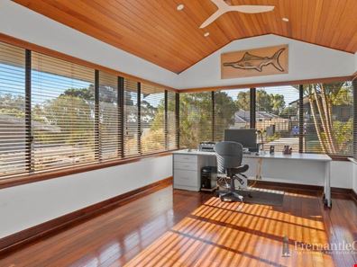 5 Shelshaw Street, Melville WA 6156