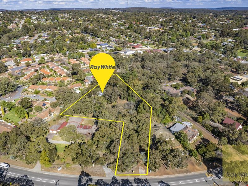 187 Lesmurdie Road, Lesmurdie WA 6076