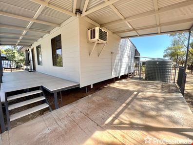 19 Hunter Road, Muluckine WA 6401