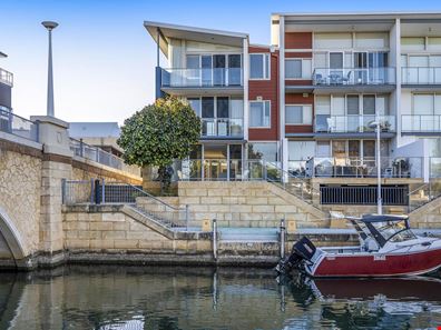 1/4 Torcello Mews, Mandurah WA 6210