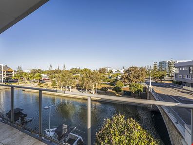 1/4 Torcello Mews, Mandurah WA 6210