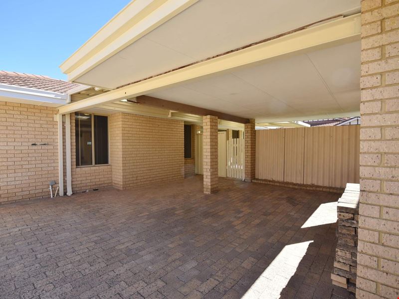 33C Mosaic Street East, Shelley WA 6148