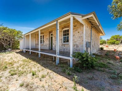 300 Chapman Road, Beresford WA 6530