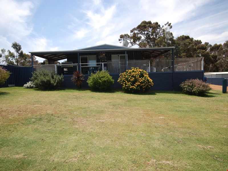 10 Dunmall Street, Wandering WA 6308