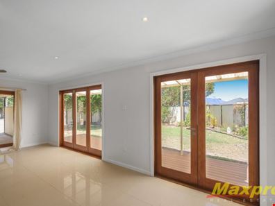 15 Westbourne Way, Lynwood WA 6147