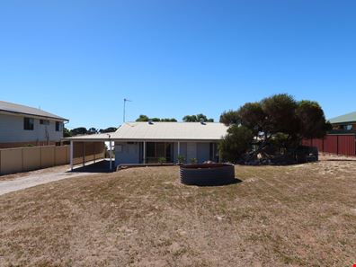 8 Richardson Road, Port Denison WA 6525