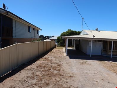 8 Richardson Road, Port Denison WA 6525