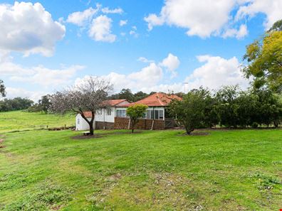 3035 Thomas Street, Chidlow WA 6556