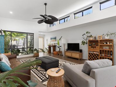 12 Bundarra Way, Golden Bay WA 6174