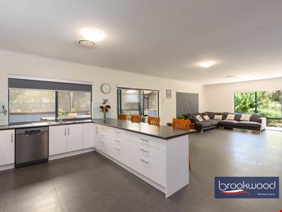 1355 Stevens Street, Mundaring WA 6073