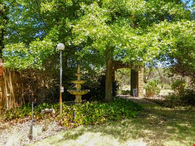 233 Foxton Drive, Oakford WA 6121