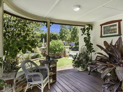 2A Waterford Street, Inglewood WA 6052