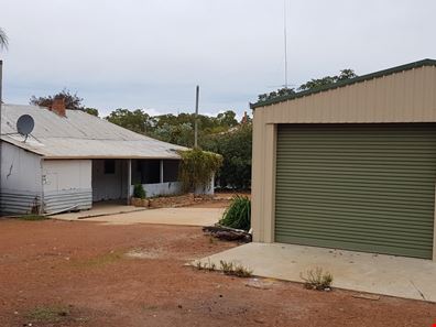 27 Robinson Street, Gingin WA 6503
