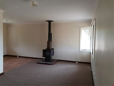 18A Katoomba Street, Orana WA 6330