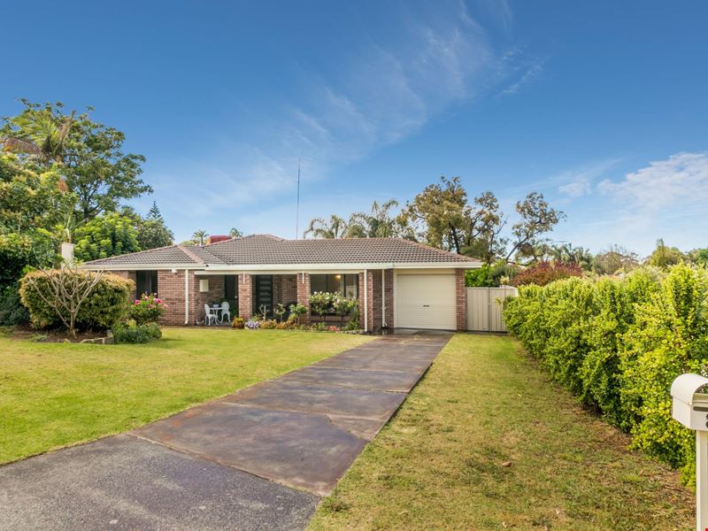 8 Twain Close, Lake Coogee WA 6166