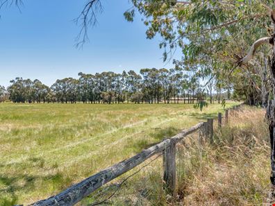 98 Rowe Road, Serpentine WA 6125