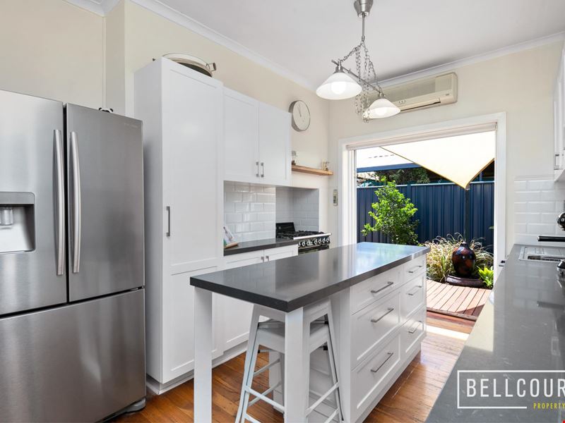 35 Griffin Crescent, Manning WA 6152