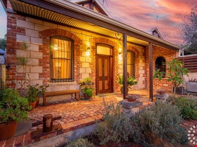 10 Mulberry Farm Lane, White Gum Valley WA 6162