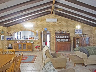 13 Tuart Street, Leeman WA 6514