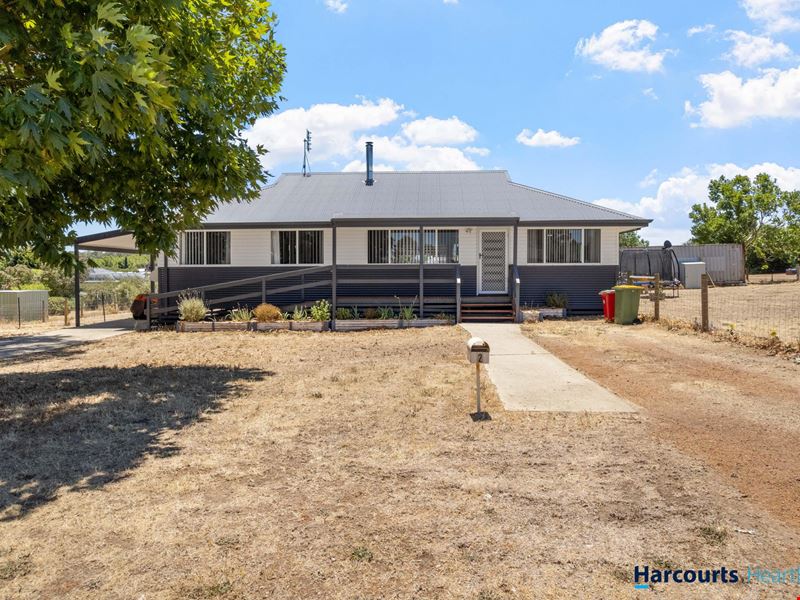 2 Aberdeen Avenue, Bridgetown WA 6255