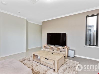 16 Weetman Road, Hammond Park WA 6164