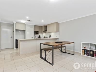 16 Weetman Road, Hammond Park WA 6164