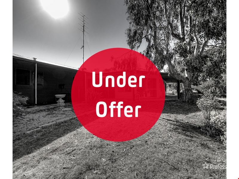 8 Avro Anson road, Mokine WA 6401