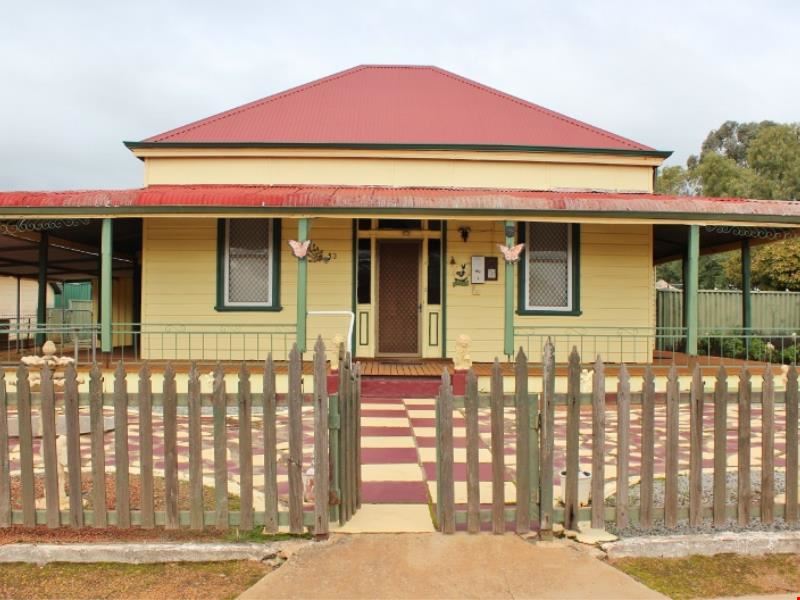 3 Quinlan St, Goomalling WA 6460