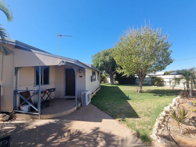 40 Richardson Street, South Carnarvon WA 6701