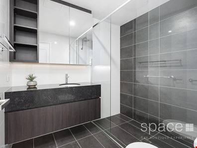 2/22 Kearns Crescent, Ardross WA 6153