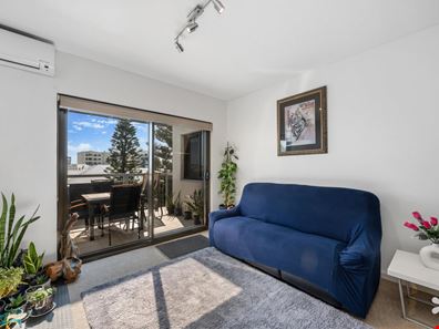 100/59 Breaksea Drive, North Coogee WA 6163