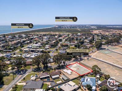 25 Madora Beach Rd, Madora Bay WA 6210