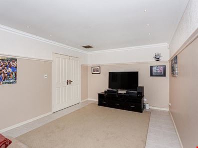 12 Dandenong Way, Alexander Heights WA 6064