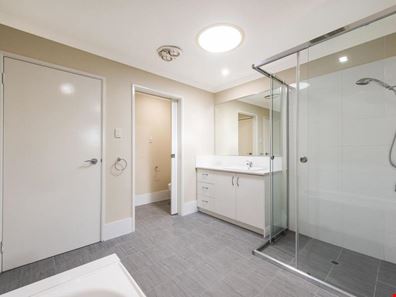 181B Belmont Avenue, Cloverdale WA 6105