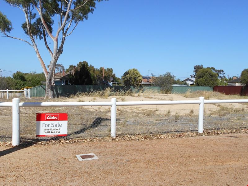 25 Round Drive, Katanning WA 6317