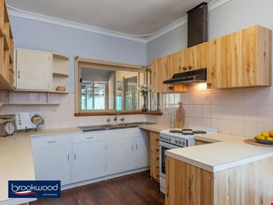 2 Wingate Avenue, Hazelmere WA 6055