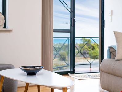 16/10 Fairhaven Terrace, Hillarys WA 6025