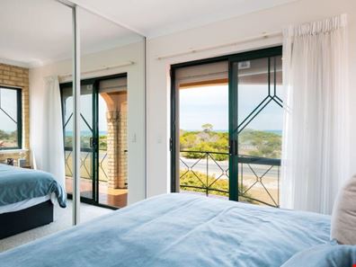 16/10 Fairhaven Terrace, Hillarys WA 6025