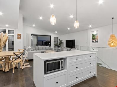 13 Caledonia Loop, North Coogee WA 6163